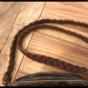 Flat braided leather purse strap